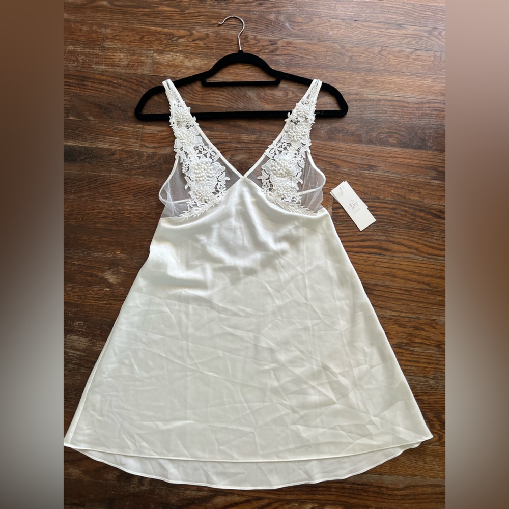 Ryan's Corner Jewelry White Lace Chemise